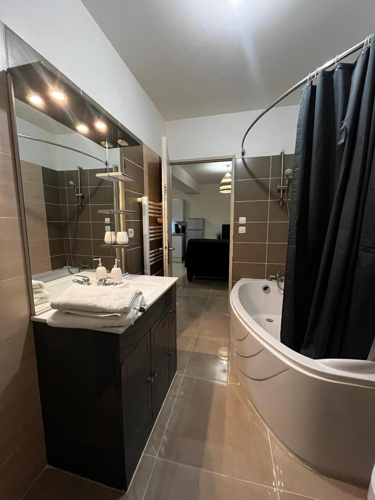 Appartement Des Carmes Νιμ Εξωτερικό φωτογραφία